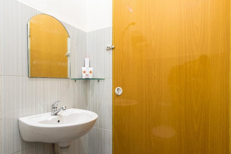 Super Oyo Capital O 873 Kamani Homestay Syariah Medan Exteriör bild